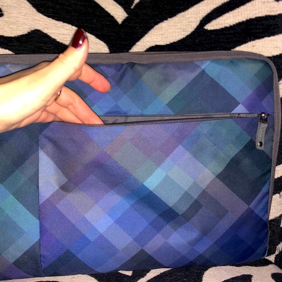 Caslogic Laptop soft shell case 15-" 17"+ - Picture 6 of 10